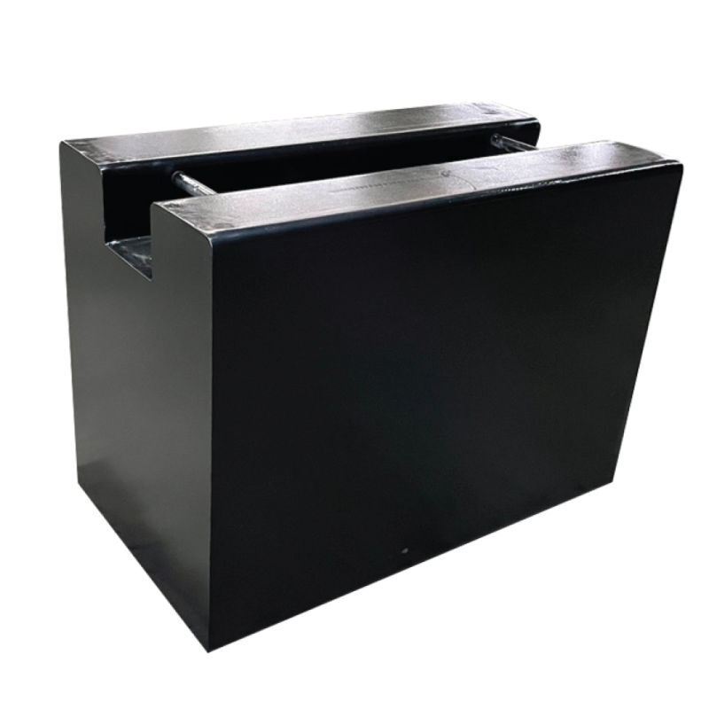 Compact one ton test weight with lifting bars